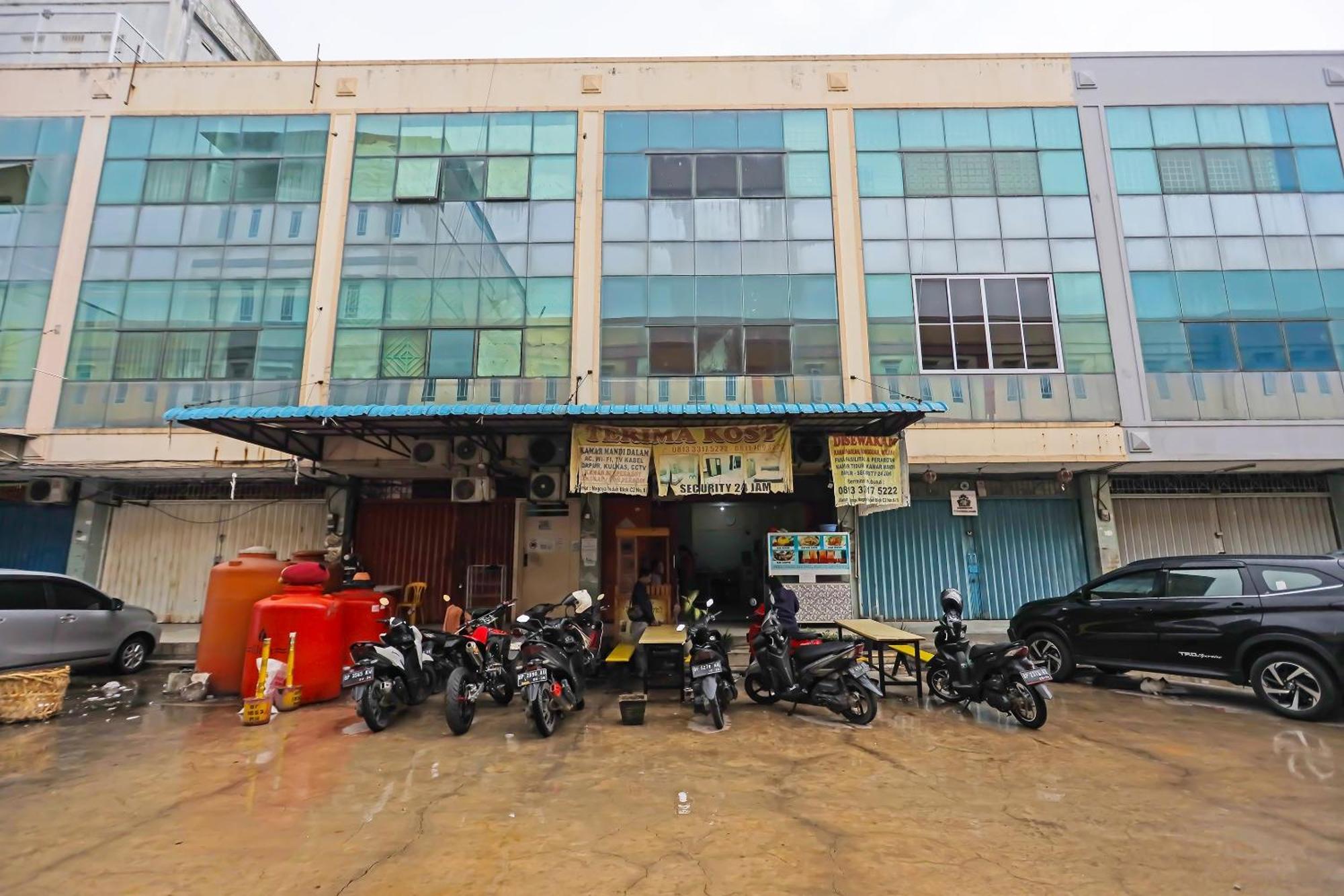 Oyo 92451 Hasan House Syariah 2Nearvihara Budhi Bhakti นาโกยา ภายนอก รูปภาพ